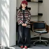 Conjunto de suéter estiloso para meninas, nova coleção 2026, cardigã de tricô listrado moderno, conjunto de outono para crianças mais velhas, conjunto de duas peças da moda
