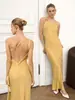 Nuevo Vestido Elegante de Estilo Europeo y Americano para Chica Atrevida, sin Mangas, Cuello Asimétrico, Color Sólido, Espalda Descubierta, Huecos, Ceñido a la Cintura, Largo