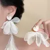 Aretes Pétalo Amor Estilo Vacaciones Junto al Mar Femeninos Hada Alto Nivel Dulces Aretes Adelgazantes para Rostro Fangyuan Aretes Elegantes