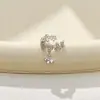 Brinco Ear Cuff de Renda Francesa Vazada Coração Grande Zircônia Moda Luxo Leve Versátil Design de Alto Padrão
