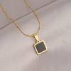 Collar de acero de titanio en tono dorado para mujer, no se decolora, lujo ligero, nicho, joyería de cadena para la clavícula, de alta gama, versátil, a la moda y para el temperamento