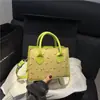 Bolsa Linda con Estampado de Cerezas 2026 Nuevo Estilo de Invierno, Elegante y Versátil, Bolso de Hombro Cruzado de Moda