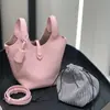 Bolsa Cesta Estilo Novo em Couro Bovino de Primeira Camada, Bolsa Grande para Mãe e Filha em Couro Bovino Macio, Bolsa de Mão, Bolsa Transversal de Ombro Único para Mulheres