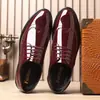 Nuevos Zapatos de Hombre de Talla Grande para Primavera y Otoño Zapatos de Cuero Tallado estilo Brock para Hombre Estilo Coreano con Cordones Zapatos de Moda Tendencia