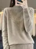 Suéter Meia-Gola Outono e Inverno para Mulheres com Pedrarias de Folhas, Camisa Base Tricotada, Top Versátil da Moda com Gola Redonda A8203