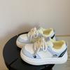 Mocassins Fofos de Cachorro Estilo Europeu para Mulheres, Novos Sapatos Esportivos Casuais Brancos com Aumento de Altura para o Verão 2025, Versáteis com Solado Grosso