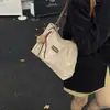 Bolsa Tote de Moda Casual Feminina Grande Capacidade Estilosa de Ombro Nicho Classe Bolsa para o Dia a Dia Simples Bolsa de Ombro