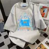 Camiseta Simples de Manga Curta Estilo Bf com Estampa de Letras Graffiti Cinza Escuro Verão 2025 Casual Solta Estilo Casal Top