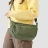 2026 Nueva Moda Nylon Gran Capacidad Diseño de Nicho Simple Ligero Bolso de Hombro para Mujer Versátil Bolso Cruzado para Mamás