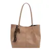 2025 Bolso Nuevo Tipo Cubo para Mujer Moda Bolso de Hombro para Viajes Cotidianos Gran Capacidad Bolso de Mano Nicho Gamuza Terciopelo Bolso para Suegra