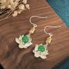 Diseño estilo palacio Hetian Jade Loto Loto aretes de dama clásico Joker ropa china antigua joyería para la oreja al por mayor