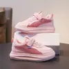 Zapatos Deportivos Infantiles Nuevos Primavera y Otoño 2026, Tenis Casuales Antideslizantes para Niños, Zapatos Blancos para Todas las Estaciones para Niños y Niñas