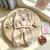 Conjunto de Moletom com Calça para Crianças Comércio Exterior Primavera e Outono Meninos Manga Longa Roupa de Exterior Estilosa Calças Casuais Esportivas Conjunto de Duas Peças para Crianças Pequenas