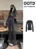Conjunto casual con capucha gris jaspeado para mujer, estilo old money, otoño 2026, chaqueta ajustada, pantalones acampanados, atuendo de aspecto relajado