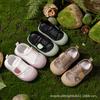 Verão 2025 Novidade em Estoque Velcro Solado com Adesivo Frio para Meninos e Meninas Bebê Shoes Esportivos Vazados de Malha Respirável para Crianças Sapatos Casuais