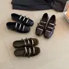 Primer Encuentro: Moda retro estilo británico, cómodos zapatos Mary Jane para mujer, con correas de velcro y suelas suaves, versátiles bailarinas
