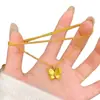Artículo popular de TikTok, mismo estilo que el colgante de mariposa de doble capa cepillada de la tienda dorada, charm de mariposa tridimensional, cobre chapado en oro, accesorio de lujo ligero para mujer
