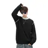 Nueva colección otoño/invierno 2026: Suéter de cuello redondo estilo americano, de corte holgado, con bloques de color, patchwork y bordado para hombre, un top versátil y casual