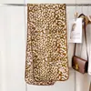 2025 Nuevo Otoño e Invierno Estampado de Leopardo Imitación Cachemir Versión Estrecha Bufanda Versátil de Gama Alta Engrosada Estilo Coreano Lujo Accesible Bufanda Cálida