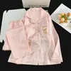 Estilo Chino Estilo Antiguo Bata Acolchada para Mujer Seda de Hielo Elegante Manga Larga Pantalón Largo Primavera Otoño Seda de Hielo Nieve Conjunto de Ropa para el Hogar