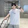 Verano 2026 Nuevo Estilo Camiseta sin Mangas Casual Fresca con Estampado de Robot Estilo Americano para Niños y Niños Mayores