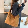 Bolso Informal de Gran Capacidad para Otoño e Invierno Bolso de Axila para Mujer Nuevo 2025 Bolso Cubo de Gamuza Bolso de Hombro Cruzado Simple