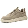 Zapatillas casuales retro de cuero para hombre, nuevos modelos de primavera y otoño, suela gruesa, antideslizantes, resistentes al desgaste, adecuadas para ir al trabajo y la oficina, zapatillas deportivas para hombre