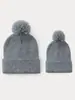 Gorro de Punto con Bola de Pelo Europea y Americana para Mujer Otoño e Invierno Gorro de Lana Color Caramelo Caliente para Exteriores Engrosado Gorro de Tejer Se Puede Personalizar con Logo
