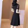 Vestido Preto para Mulheres, Novo Estilo Verão 2026, Elegante e Justo Vestido Evasê, Pequeno Vestido Preto Estilo Hepburn