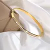 Pulseira Versátil de Moda Popular Transfronteiriça para Mulheres, Luxo Leve, Sensação de Alto Padrão, Estilo Europeu e Americano, Não Desbota, Exquisita Pulseira Céu Estrelado com Zircônia