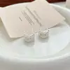 Brincos Pequenos em Forma de Coração com Renda nas Bordas e Cravejados de Diamantes Super Brilhantes, Design de Brinco de Alta Qualidade, Único e Bonito, Brincos Retrô de Nicho para Mulheres
