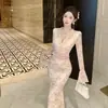 Vestido de Manga Acampanada con Escote en V y Estampado Floral de Encaje para Mujer Primavera y Otoño Temperamento Ajustado a la Cintura que Realza la Cadera Vestido Largo