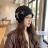 Gorro nuevo estilo con borde enrollado y cordón que hace que la cara se vea más pequeña, tejido para otoño e invierno, sombrero cálido que protege los oídos para mujer, gorra ajustable con cordón para clima frío