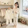 2026 Pijamas Nuevos para Niños Temporada de Primavera y Otoño Niñas Algodón Nube Manga Larga Niños Medianos y Grandes Estilo de Otoño Niñas Ropa de Casa de Princesa