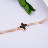 Collar redondo de acero de titanio con texto romano para mujer, cadena de serpiente plana de lujo, ligera y de marca, cadena corta para clavícula, joyería al por mayor