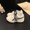 Versión de cuero genuino ~ Aumento de altura interna de 7 cm Zapatos de entrenamiento alemanes para mujer, nuevo modelo 2026, zapatillas deportivas casuales de suela gruesa en bloques de color, con cordones Zapatos Forrest Gump