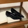 Sapatilhas de bico fino com corte baixo e laço para mulheres 2026 Primavera/Outono Novo Estilo Francês Versátil Pretas Sapatos para o Trabalho