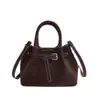 Bolso de Mano de Aspecto Elegante Estilo Coreano para Mujer Invierno 2026 Nuevo Estilo Coreano Retro Gamuza Gran Capacidad Bolso Cubo