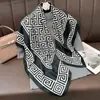 Padrão geométrico estilo europeu com a letra G, moda versátil, lenço de seda para o dia a dia, blusa, conjunto, lenço decorativo, xale