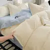 Juego de cuatro piezas estilo coreano minimalista con borde de concha en color liso, hecho de tela de algodón lavado, adecuado para la habitación doble de una niña, ropa de cama para todas las estaciones