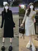 [Calidad Tmall] Vestido suéter para mujer, de longitud media, hasta la rodilla, vestido de punto, corte ajustado, manga larga, adecuado para usar en capas en otoño e invierno