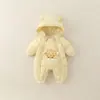Macacão de bebê estilo coreano, roupa de inverno, espessado e forrado com fleece para aquecimento extra, super fofo e adorável, perfeito para usar ao ar livre no inverno