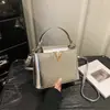 Diseño de Letra Retro Transfronterizo 2026 Estilo Nuevo Caja Simple y Único Textura Casual Bolso Cruzado Elegante Bolso Cuadrado Pequeño
