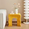 Mesa Lateral de Sofá para Uso Doméstico, Banco para Trocar Sapatos na Sala de Estar, Mesa de Centro Simples Moderna em Formato Ondulado, Mesa de Cabeceira, Design Ondulado Estilo Creme