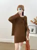 Nuevo Diseño Otoño/Invierno 2026: Conjunto de Dos Piezas para Mujer: Suéter de Punto con Flores Tridimensionales + Falda Corta de Punto de Cintura Alta