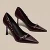 Nuevas Sandalias de Tacón Alto con Diseño de Nicho para Mujer Primavera/Verano 2026 Zapatos Individuales de Punta Aguda con Remaches Individuales Sandalias de Tacón Alto para Mujer