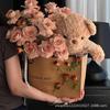 Zhuo Fibra Flor Material Couro de Vaca Bolsa de Abraço Urso de Mão na Mão Bolsa Inglesa Material Floral Bolsa de Flores Bolsa de Flores Bolsa de Embalagem de Flores