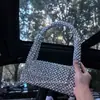 Bolso de mano de diseño de nicho nuevo, plateado, imitación de metal, con baño de metal, bolso de cuentas, cuadrado abatible, bandolera tejida