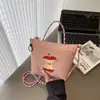 Bolso de Mano Versátil Bordado Estilo Japonés para Mujer, Bolso Casual Ligero de Nailon de Nicho para Viajes y Compras, Bolso Cruzado de un Solo Hombro para Niños