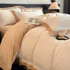 Conjunto de cama de quatro peças de luxo leve Classe A, espesso, quente, de veludo de leite, inverno, flanela de veludo coral, lençol de cama, capa de edredom